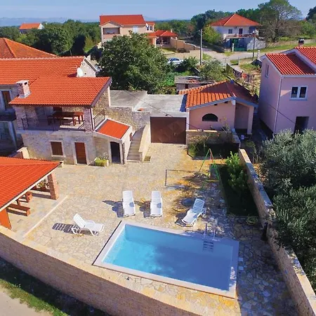 Luxury Maria With Pool
