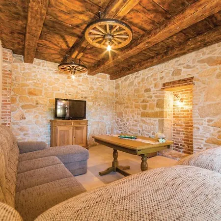 Luxury Maria With Pool Вилла Galovac (Zadar)