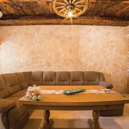 Luxury Maria With Pool Villa